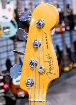 Fender - American Professional II Precision Bass, Maple Fingerboard - Black 4